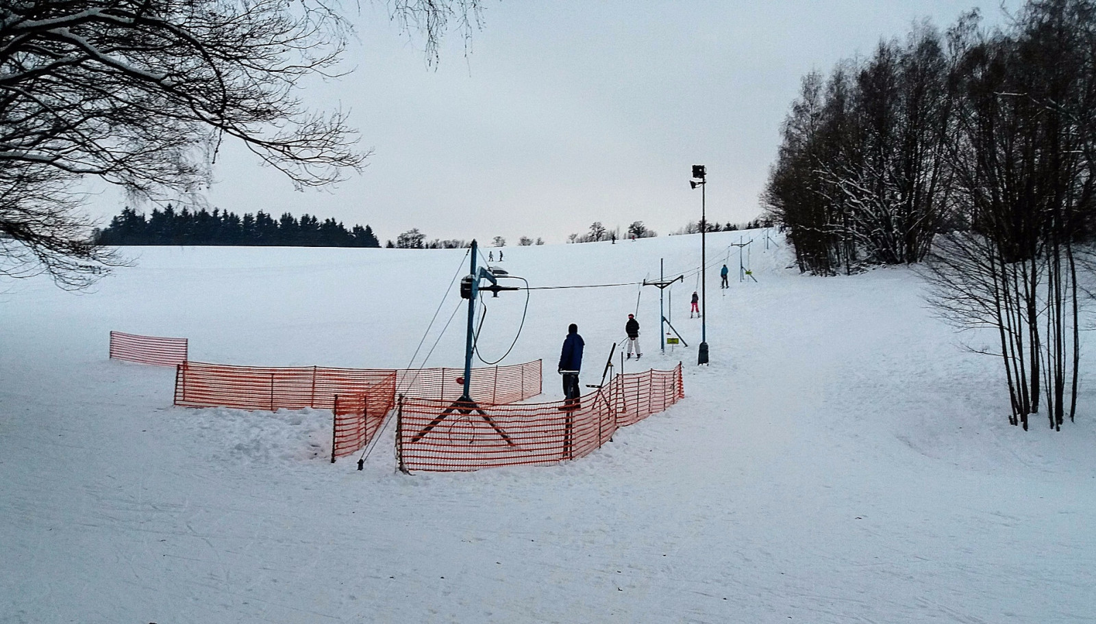 Vlek ve skiareálu Pecka